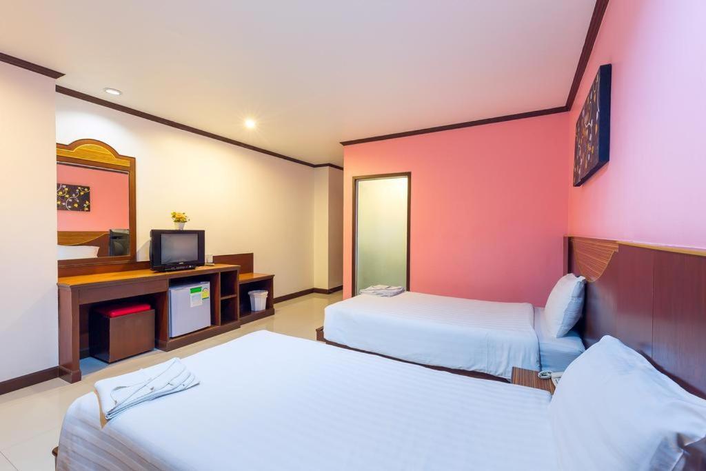 Sharaya Boutique Complex Hotel Patong Bagian luar foto