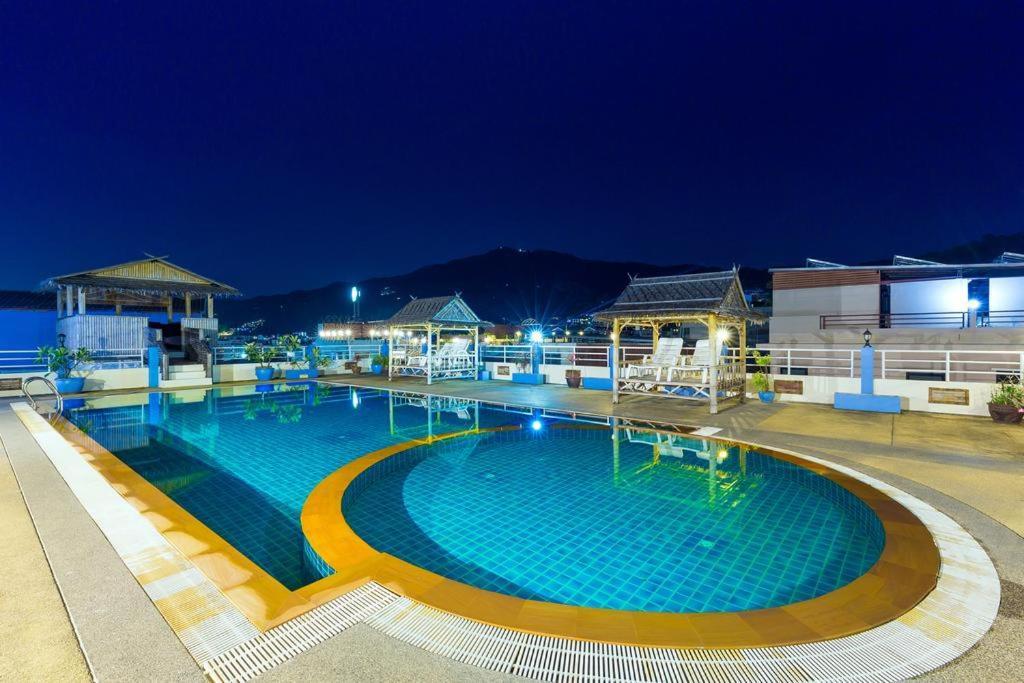 Sharaya Boutique Complex Hotel Patong Bagian luar foto